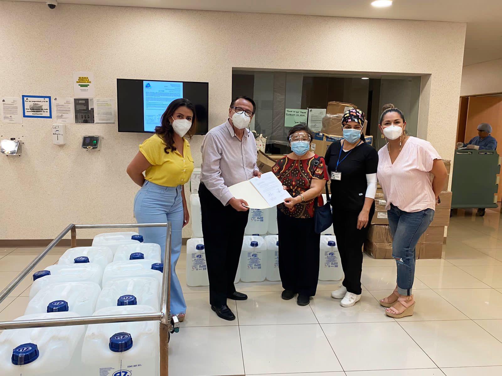 $!Personal del nosocomio estuvo presente en la realización del donativo.