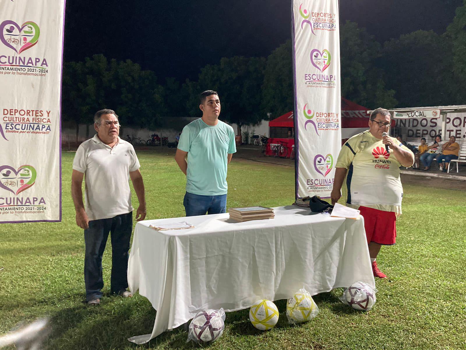 $!Inauguran Segunda Liga de Futbol Veteranos 50 y Más, en Escuinapa
