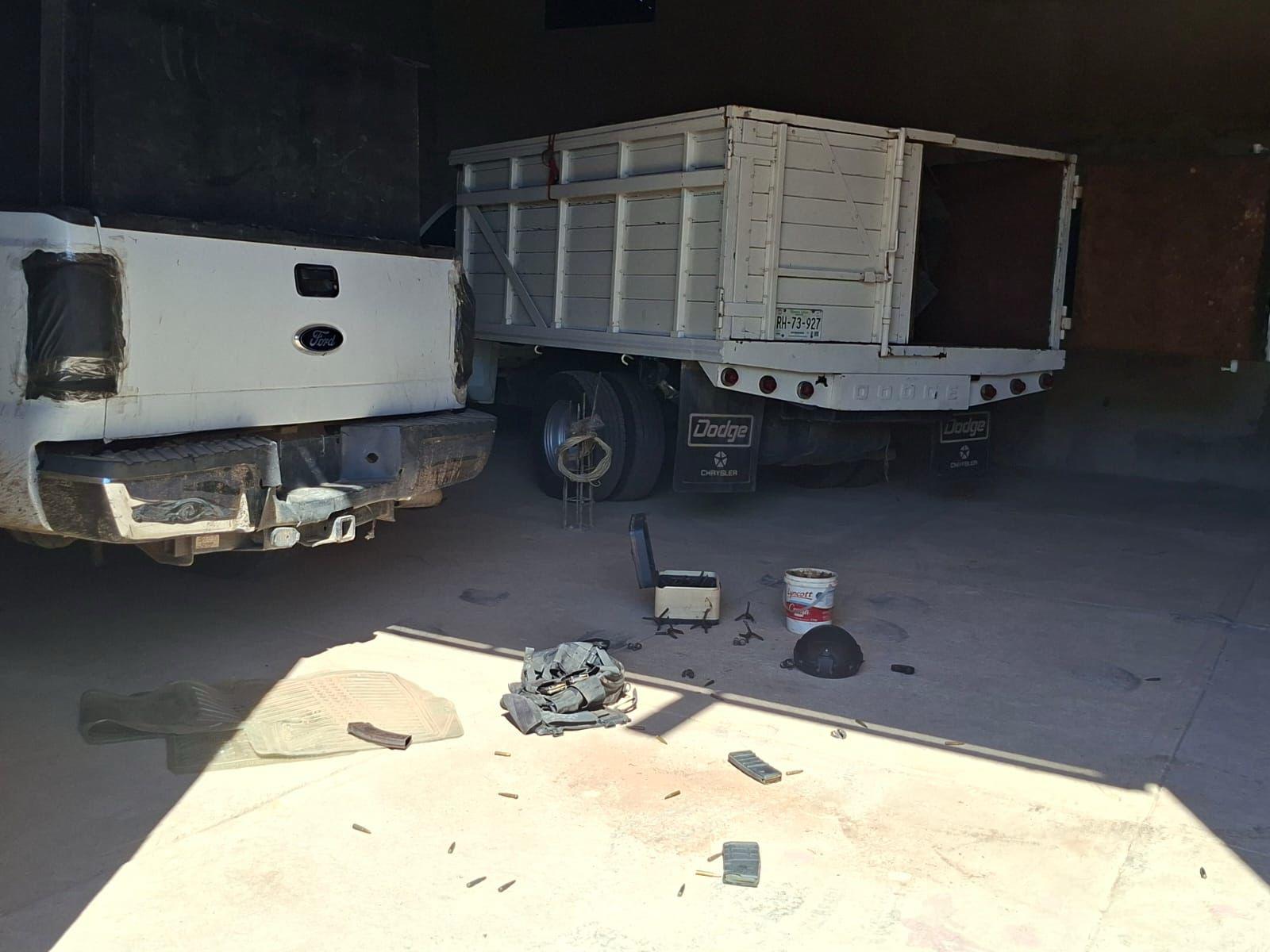 $!Hallan arsenal y vehículos blindados en vivienda de Salvador Alvarado