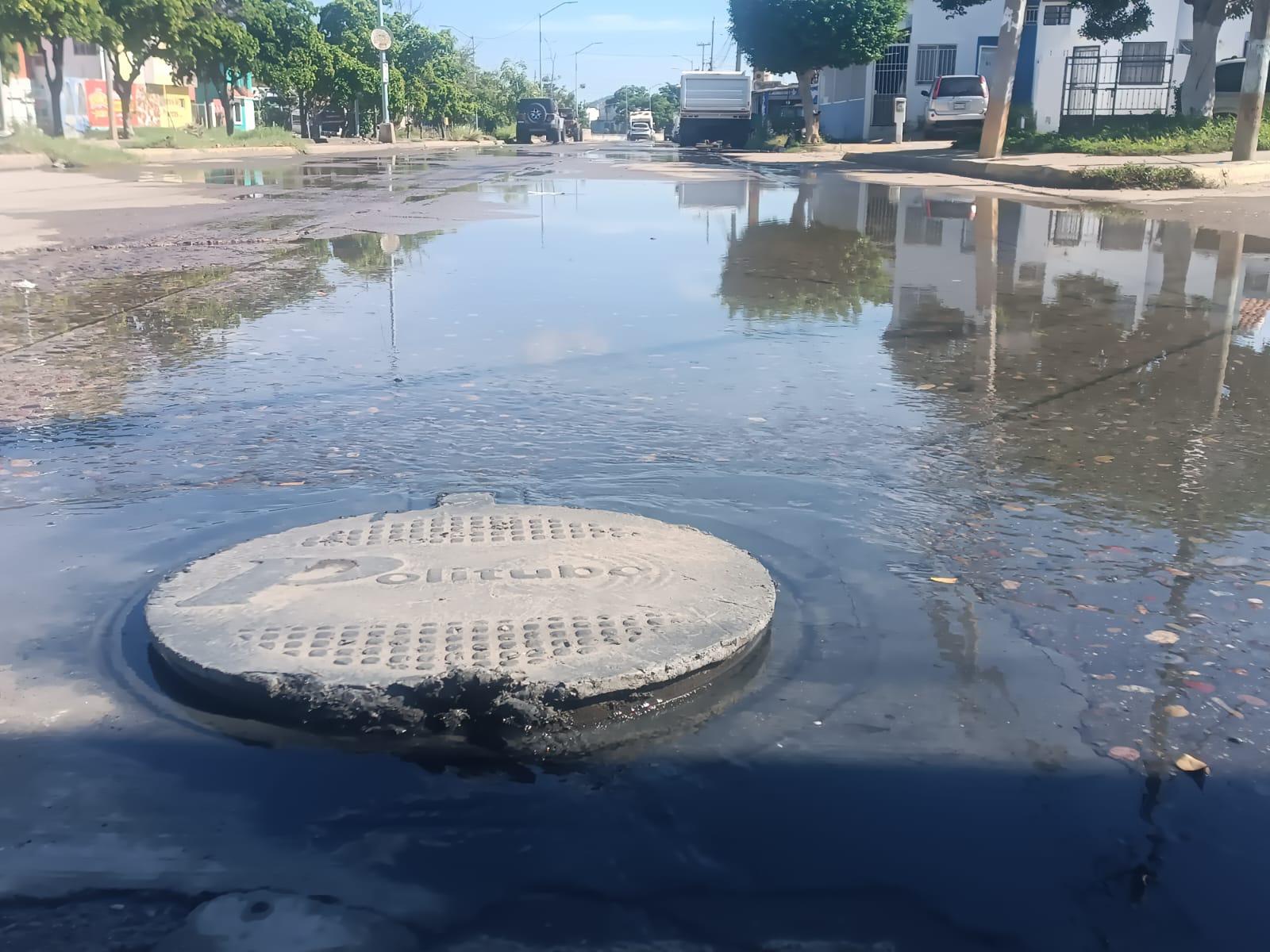 $!Persisten fugas de aguas negras en Mazatlán; vecinos se sienten desprotegidos
