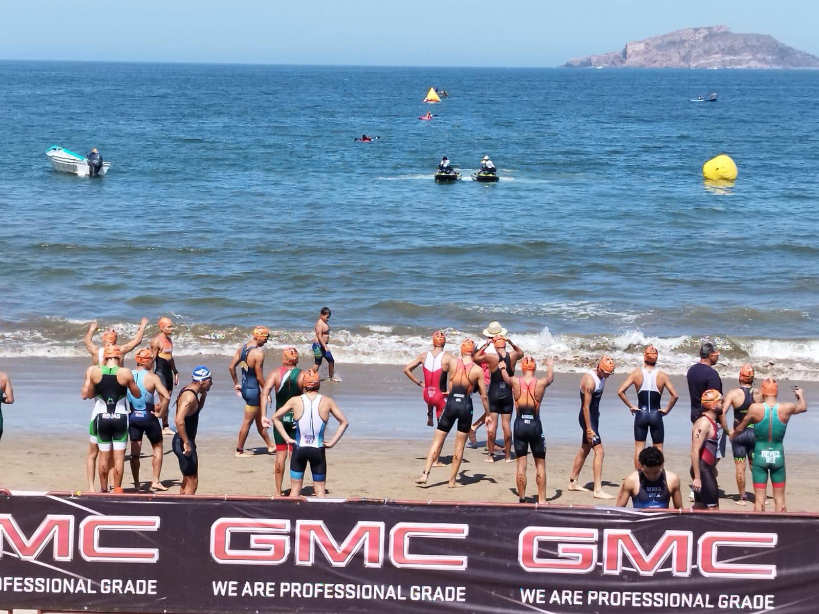 $!Atletas viven una fiesta deportiva en el Triatlón Internacional Astri 2024 Redpetroil