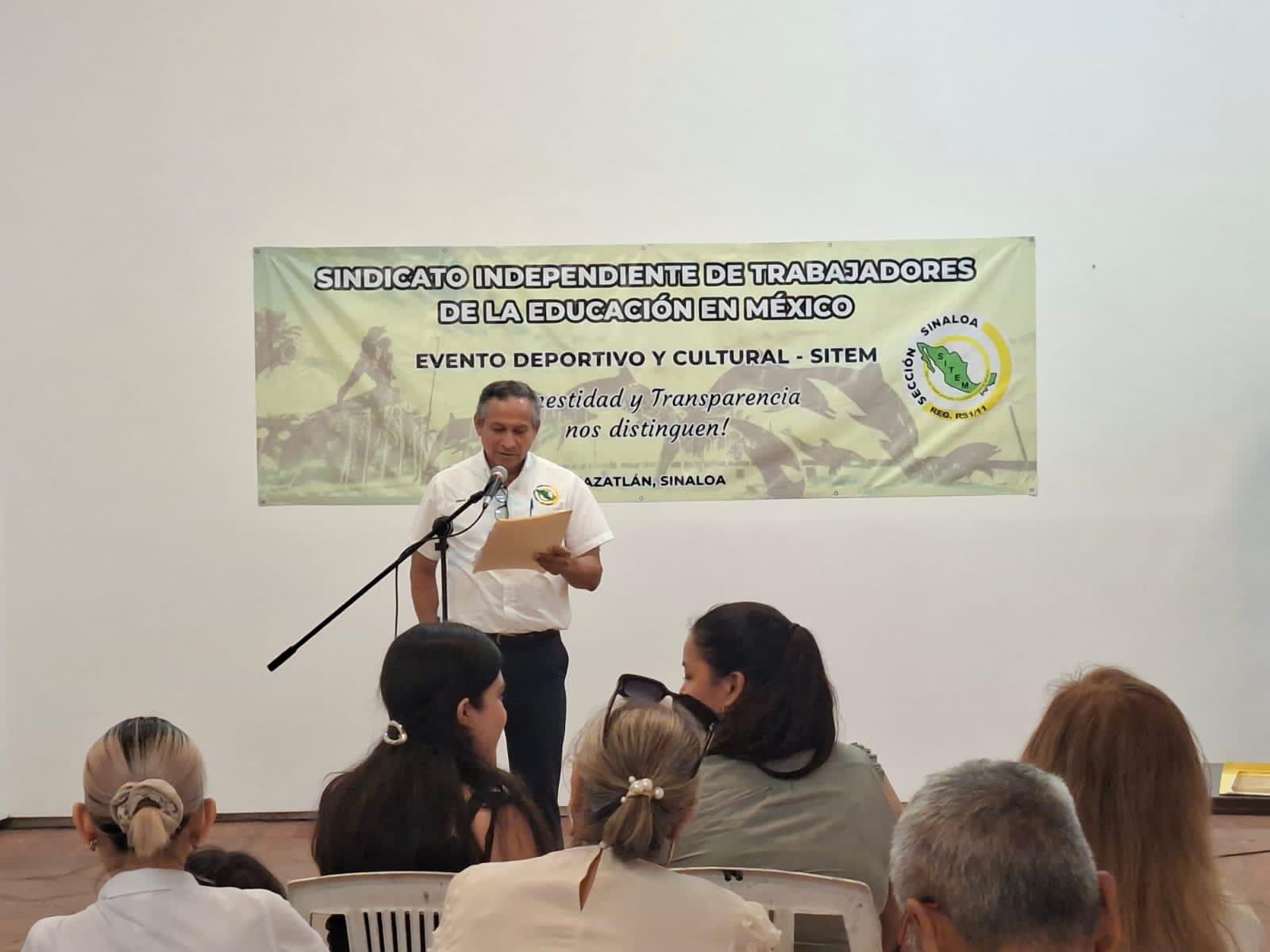 $!Celebra SITEM a docentes del sur de Sinaloa con actividades deportivas y culturales