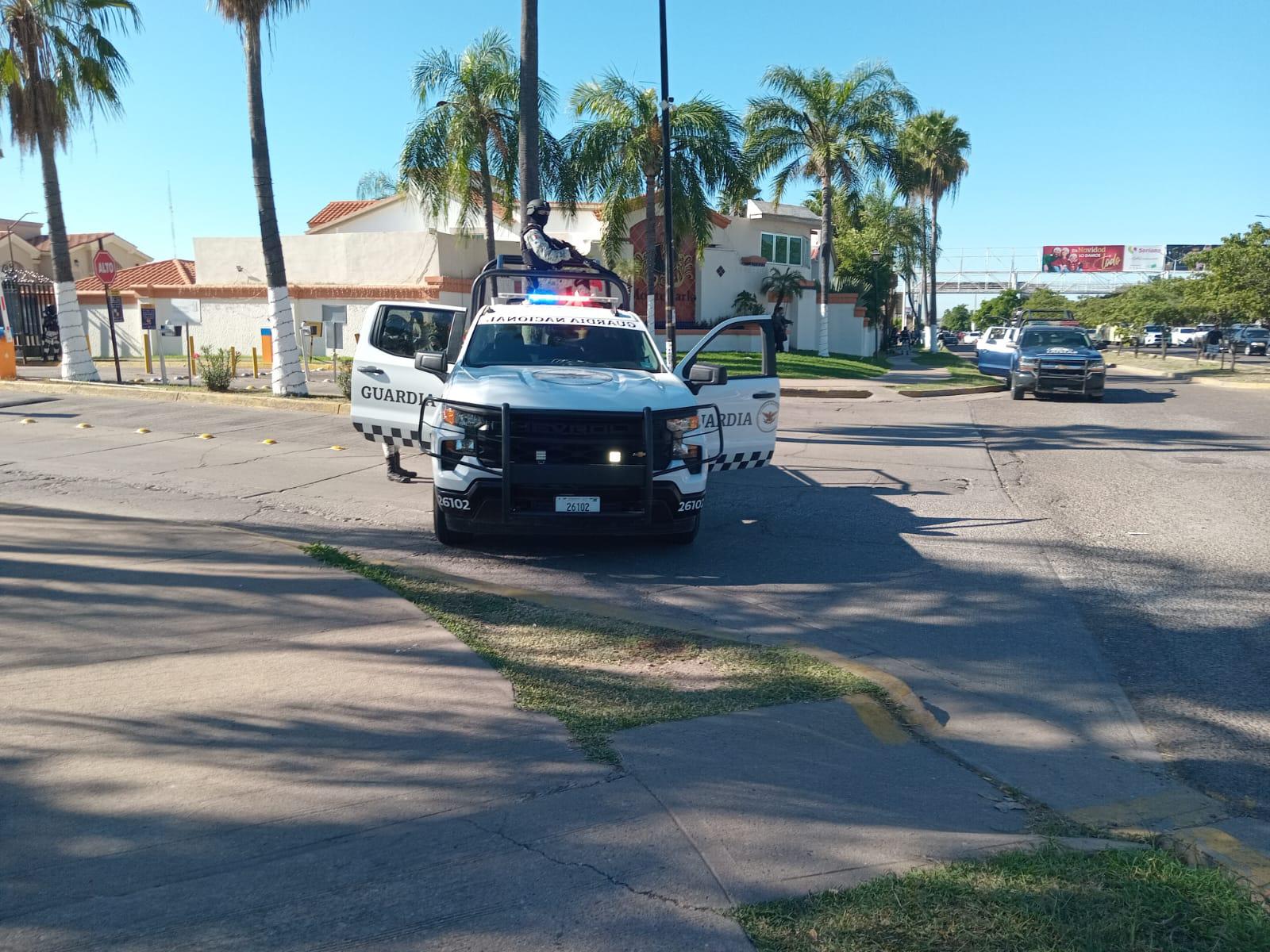 $!Montan militares y agentes operativo en residencial Montecarlo, en Culiacán