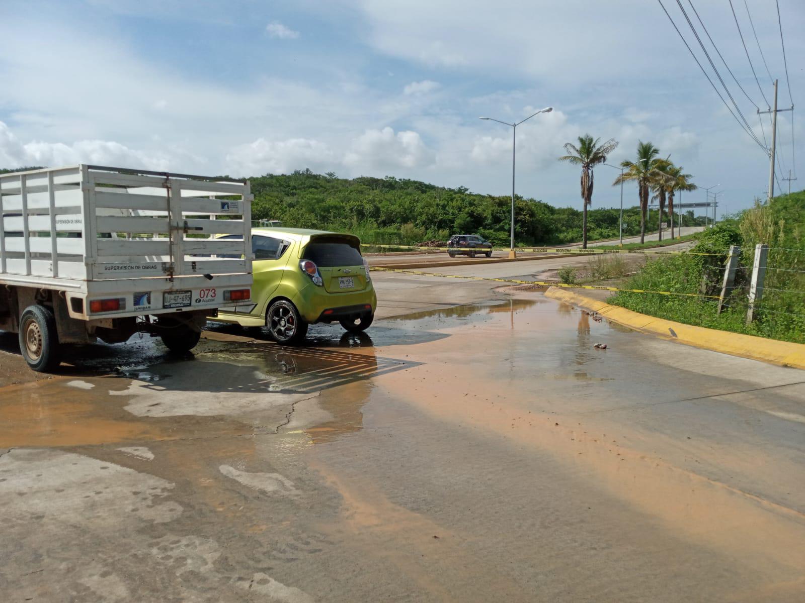 $!¡Para variar! Se rompe tubería que alimenta de agua al norte de Mazatlán; Jumapam no prevé más afectaciones
