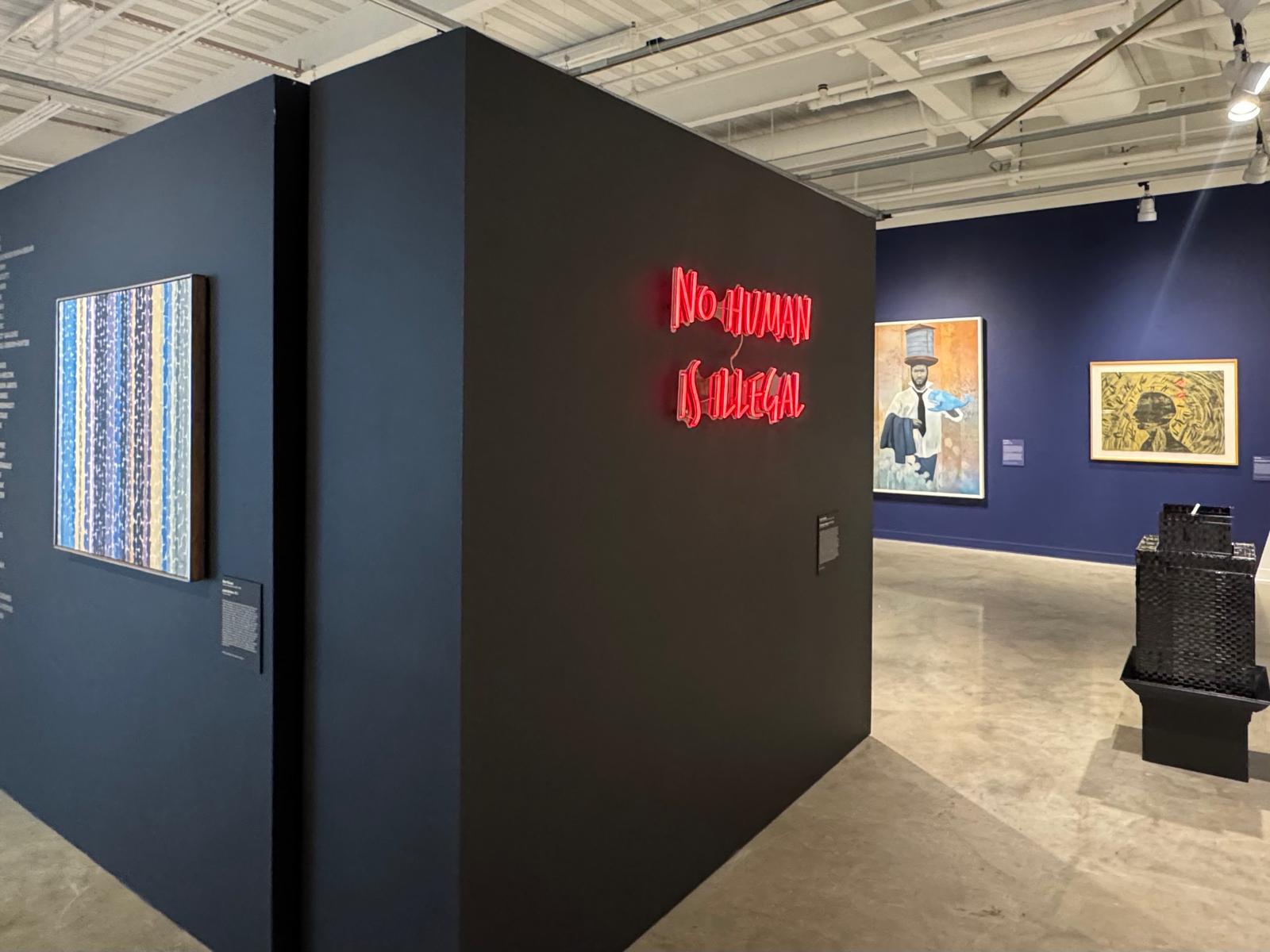 $!Obras de Alma Thomas, Irene Clouthier Carrillo, escultura de Fabiola Álvarez, la pinturas de Amy Sherald, y la más pequeña de Julio Valdez.