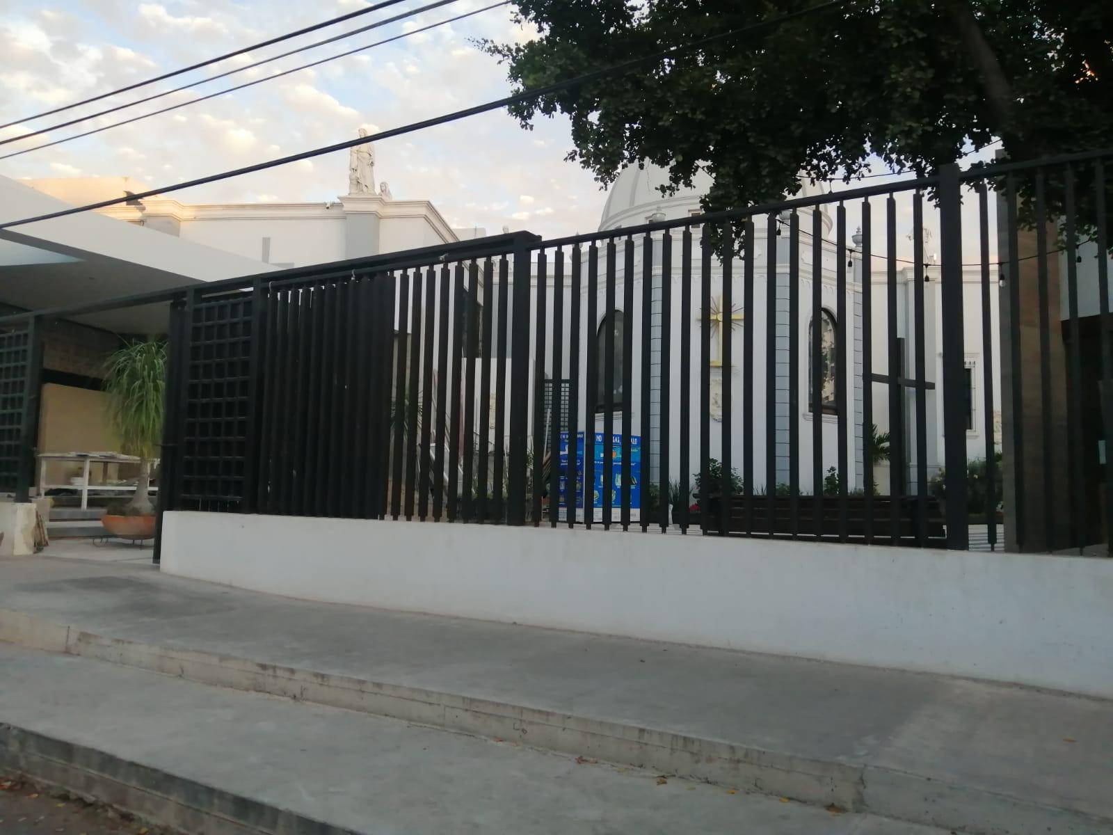 $!Arrestan a tres personas en la iglesia del ‘Padre Cuco’, en Culiacán