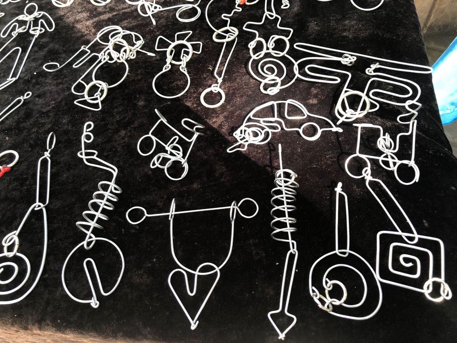 $!Desafía Raúl la destreza y agilidad mental con sus rompecabezas de metal