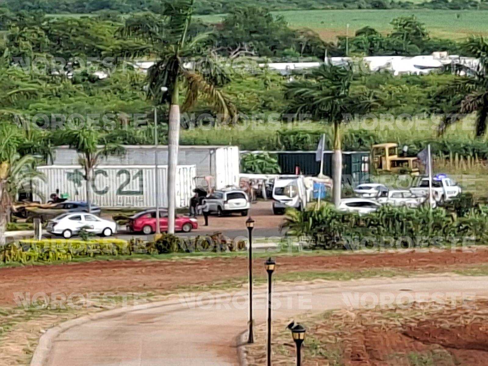 $!Tractor aplasta y matan a un hombre en un fraccionamiento al norte de Mazatlán