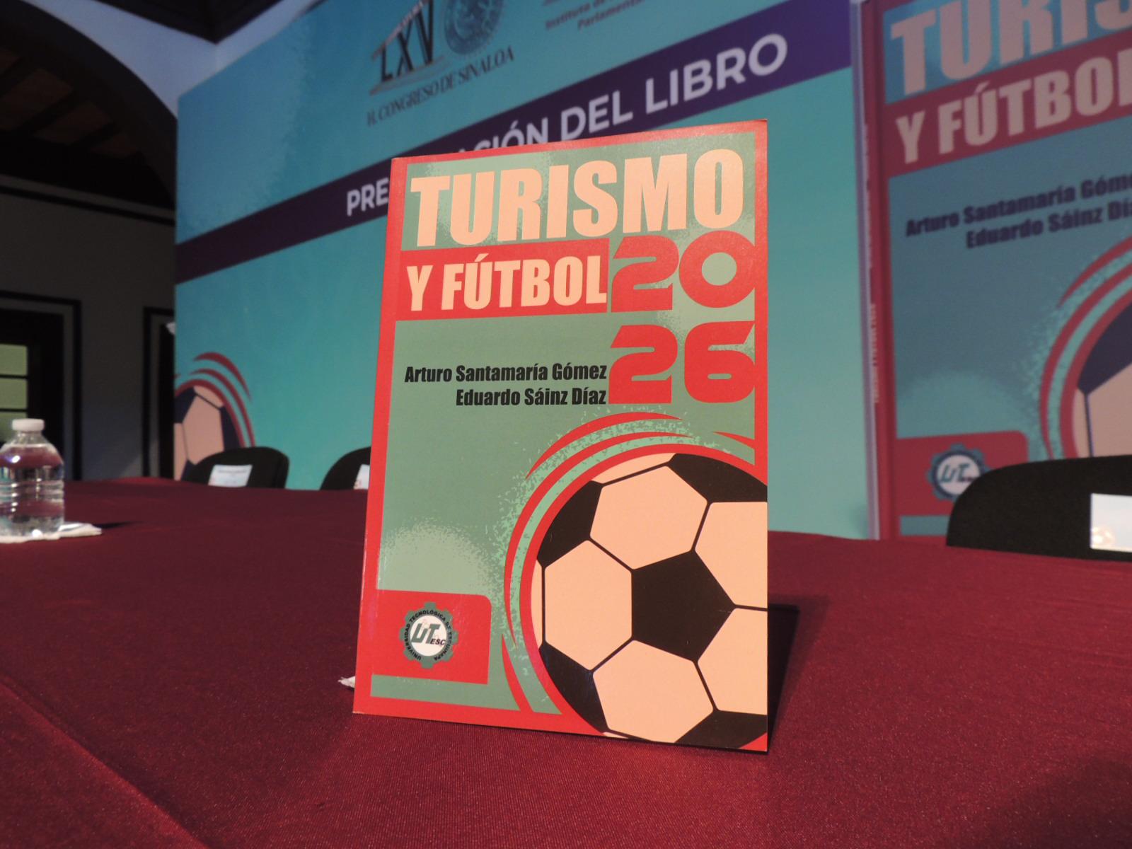 $!El libro se presentó en el Centro de Artes Centenario.