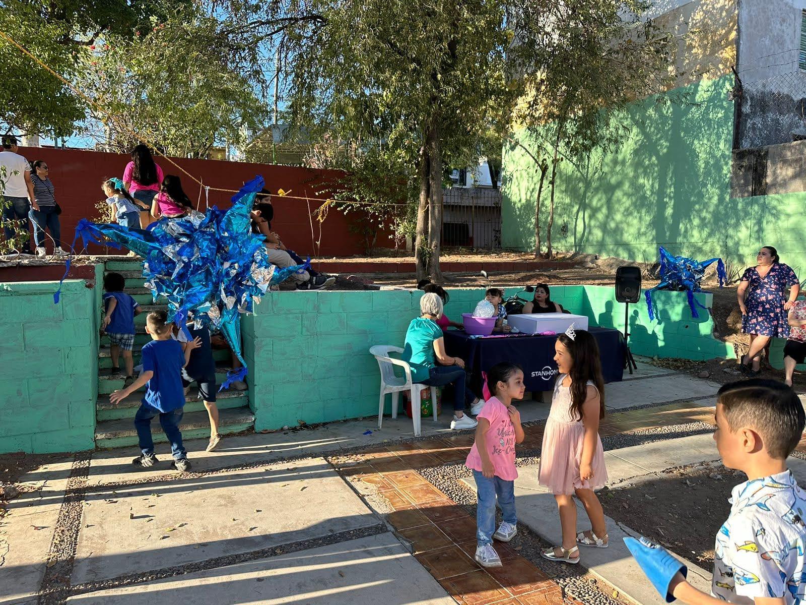 $!Vecinas de Cañadas, en Culiacán, defienden y cuidan el parque de la colonia