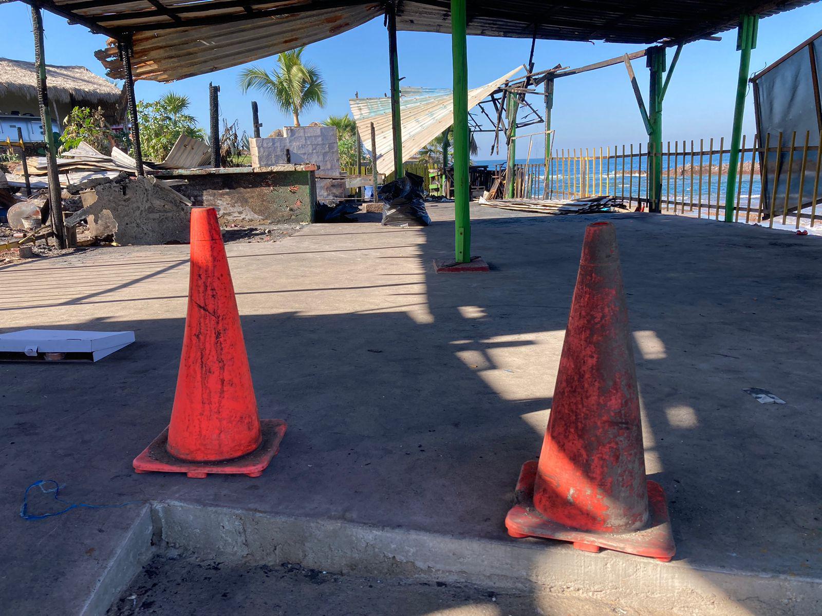 $!Esperan ayuda para levantar 3 restaurantes incendiados en Cerritos