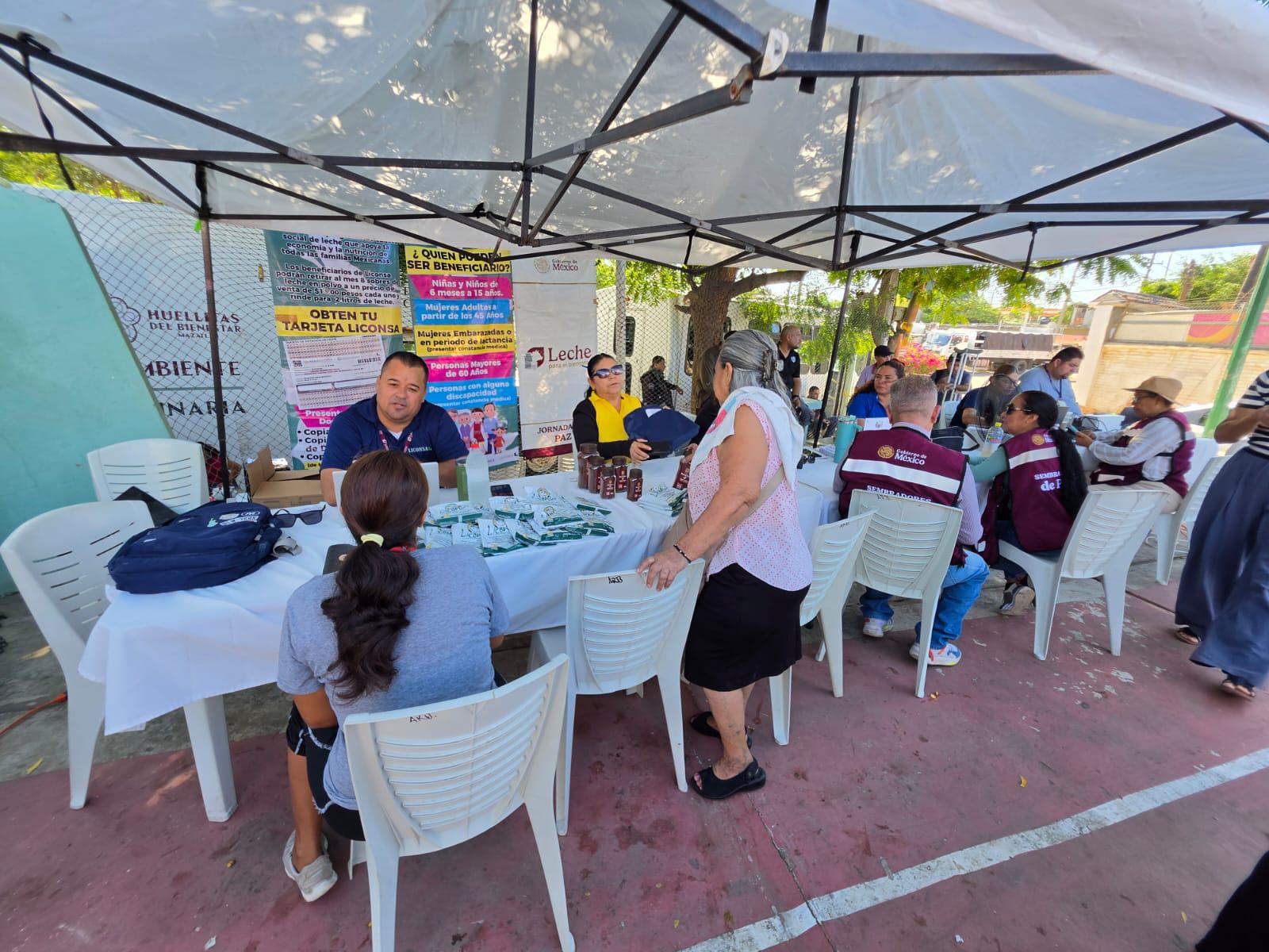 $!Llevan atenciones y servicios a las Jornadas de Paz a la colonia El Venadillo