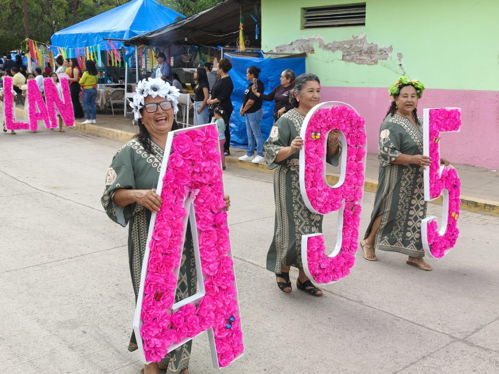 $!En Chametla, Rosario, realizan desfile por el 495 Aniversario del Mestizaje en Sinaloa