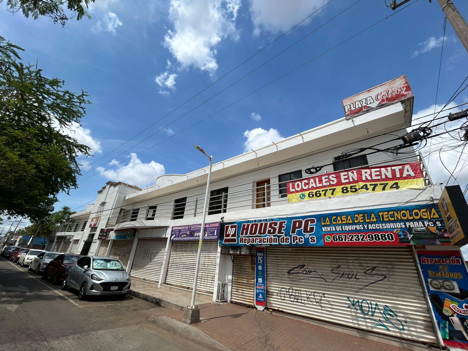 $!Avenida Morelos, vacía y golpeada por la violencia en Culiacán