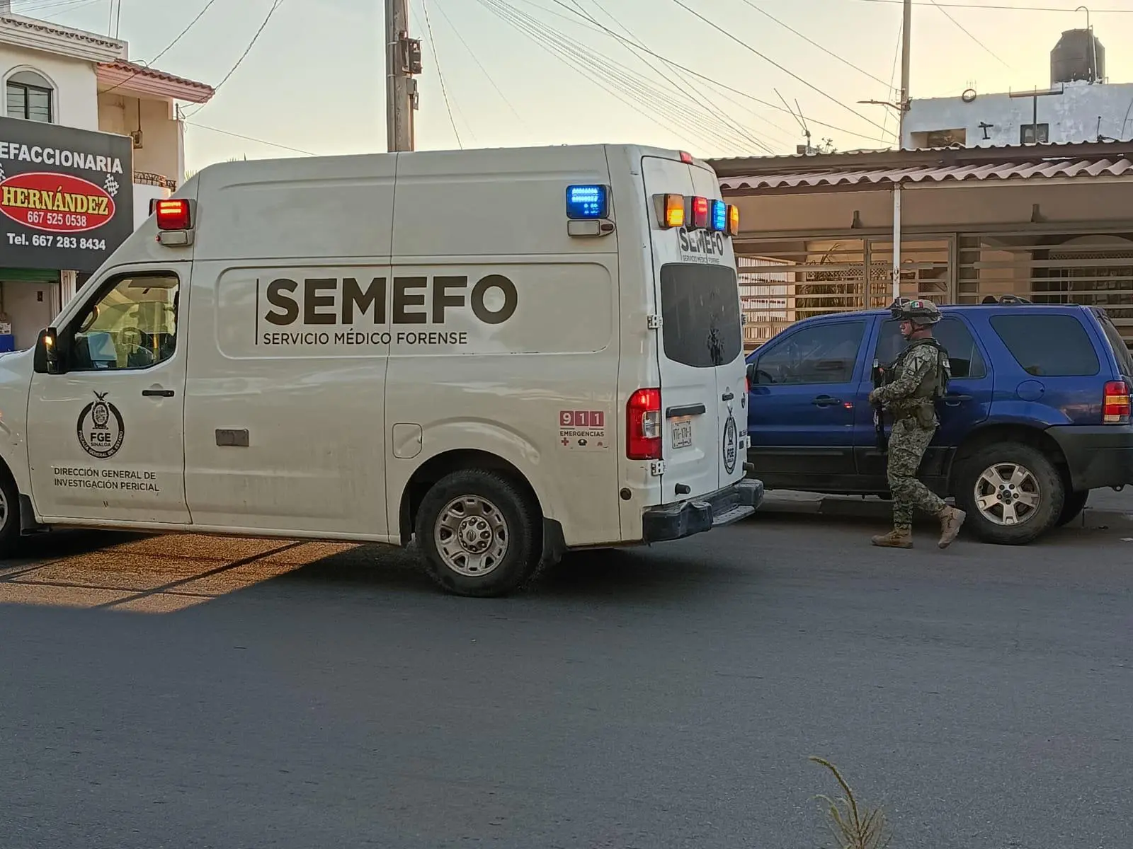 $!Hombre pierde la vida y mujer resulta lesionada tras ataque armado en marisquería de Loma Bonita, en Culiacán