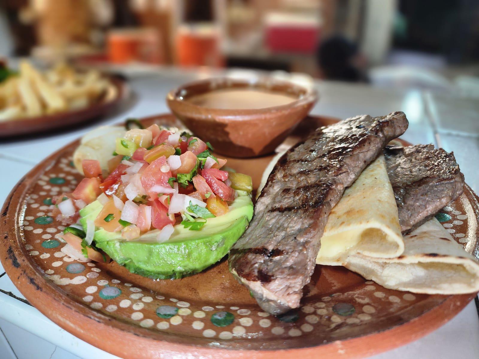 $!Aamplio es el menú de La Limita.