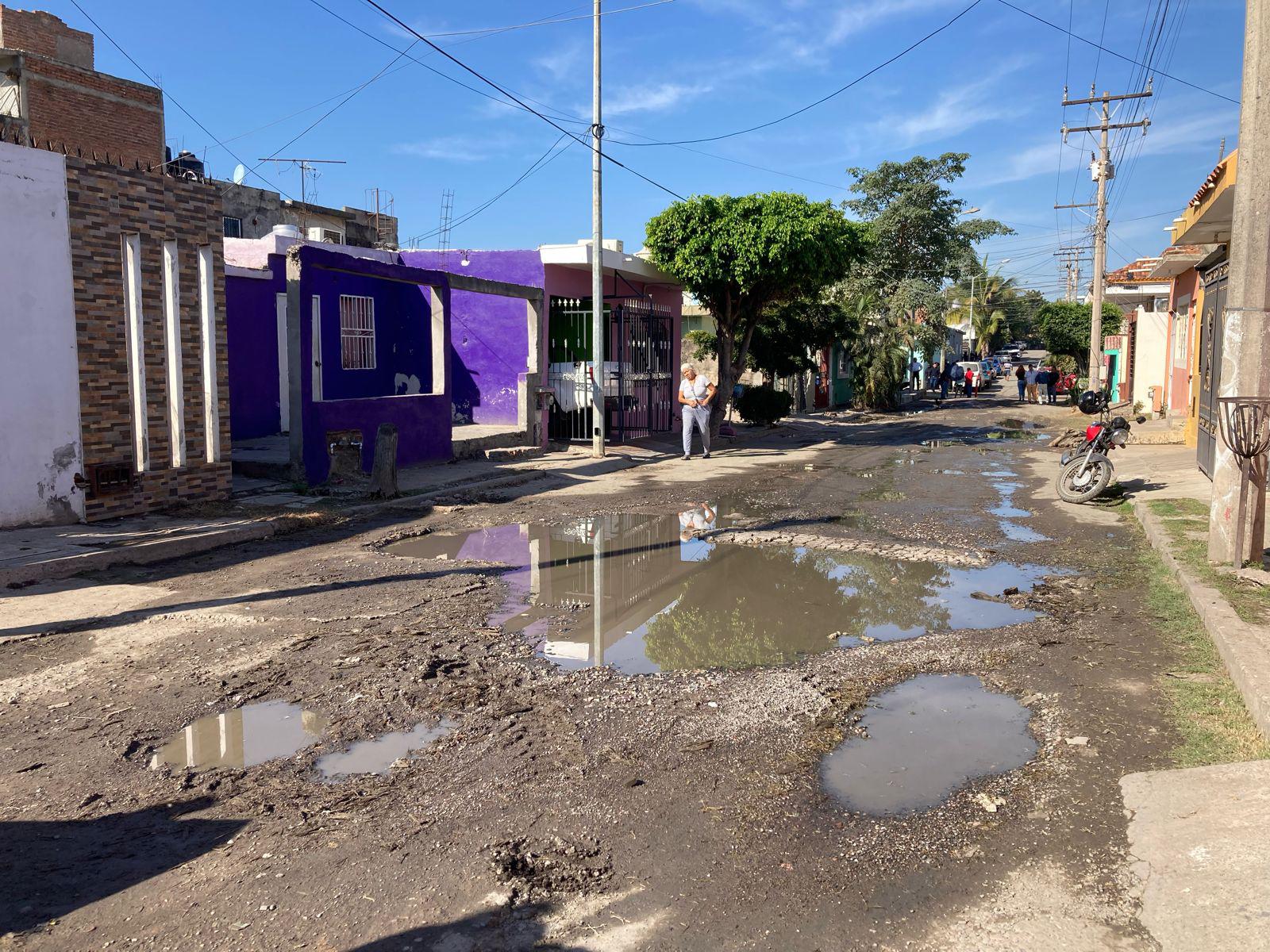 $!Inicia rehabilitación de red de drenaje colapsada en Hogar del Pescador