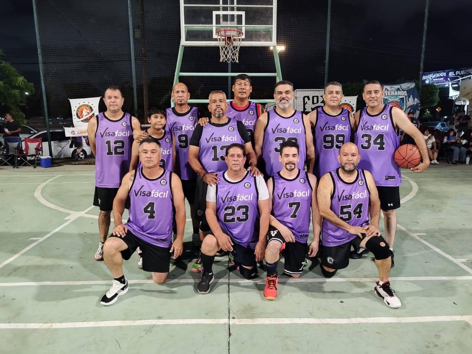 $!Con emocionantes finales baja el telón Liga Maxibásquet