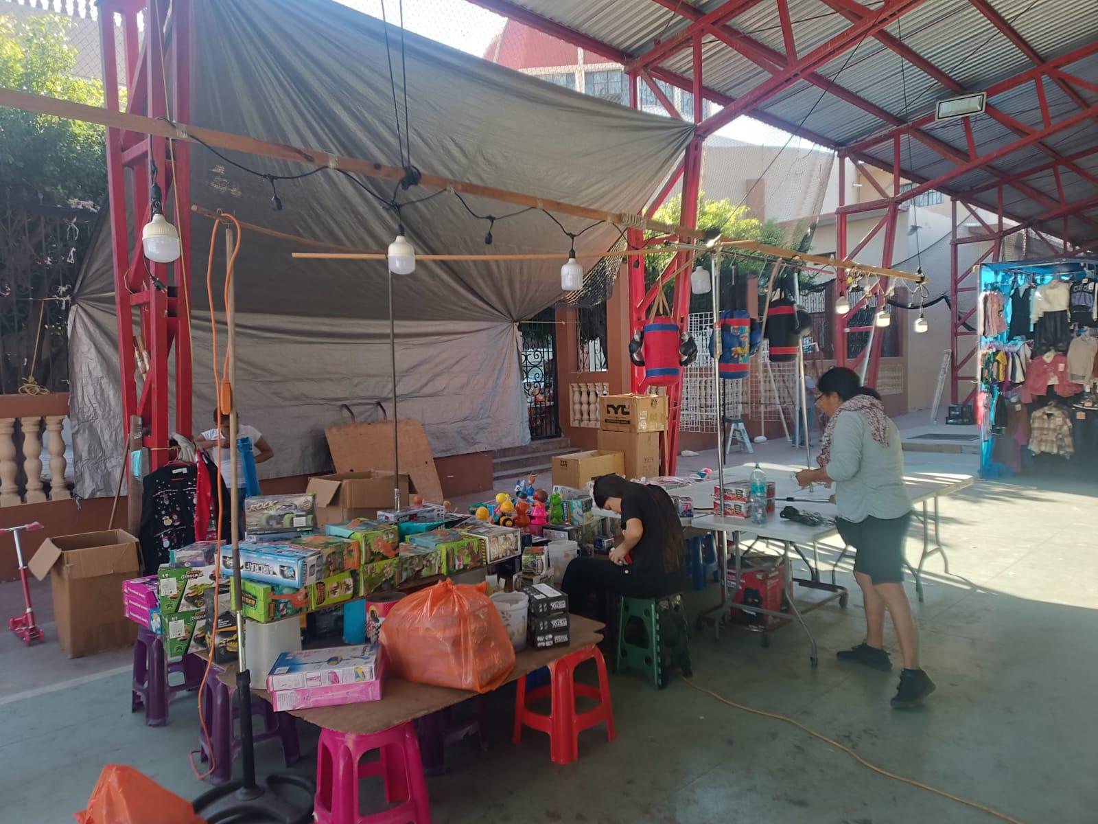 $!Comerciantes de la Juárez inician su Tianguis Navideño 2025