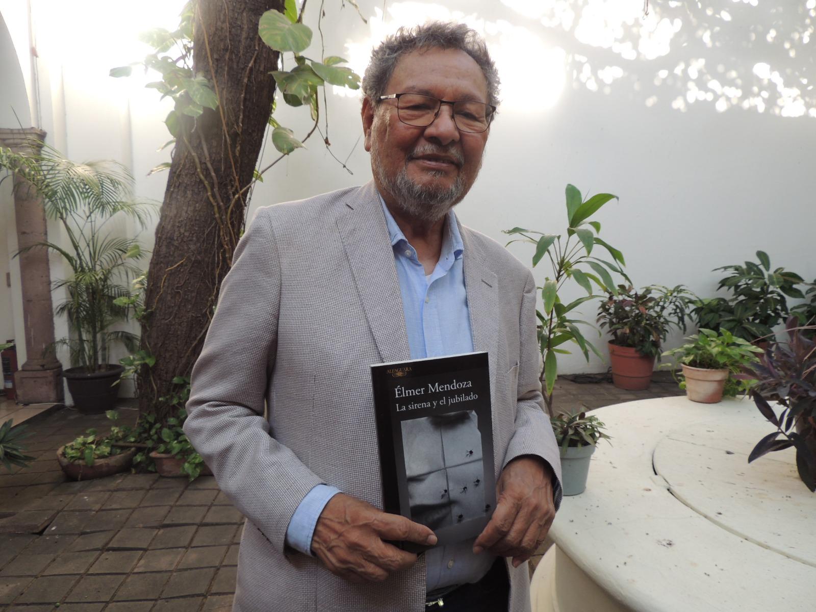 $!Élmer Mendoza fue recientemente galardonado con el Premio Jorge Ibargüengoitia de Literatura.