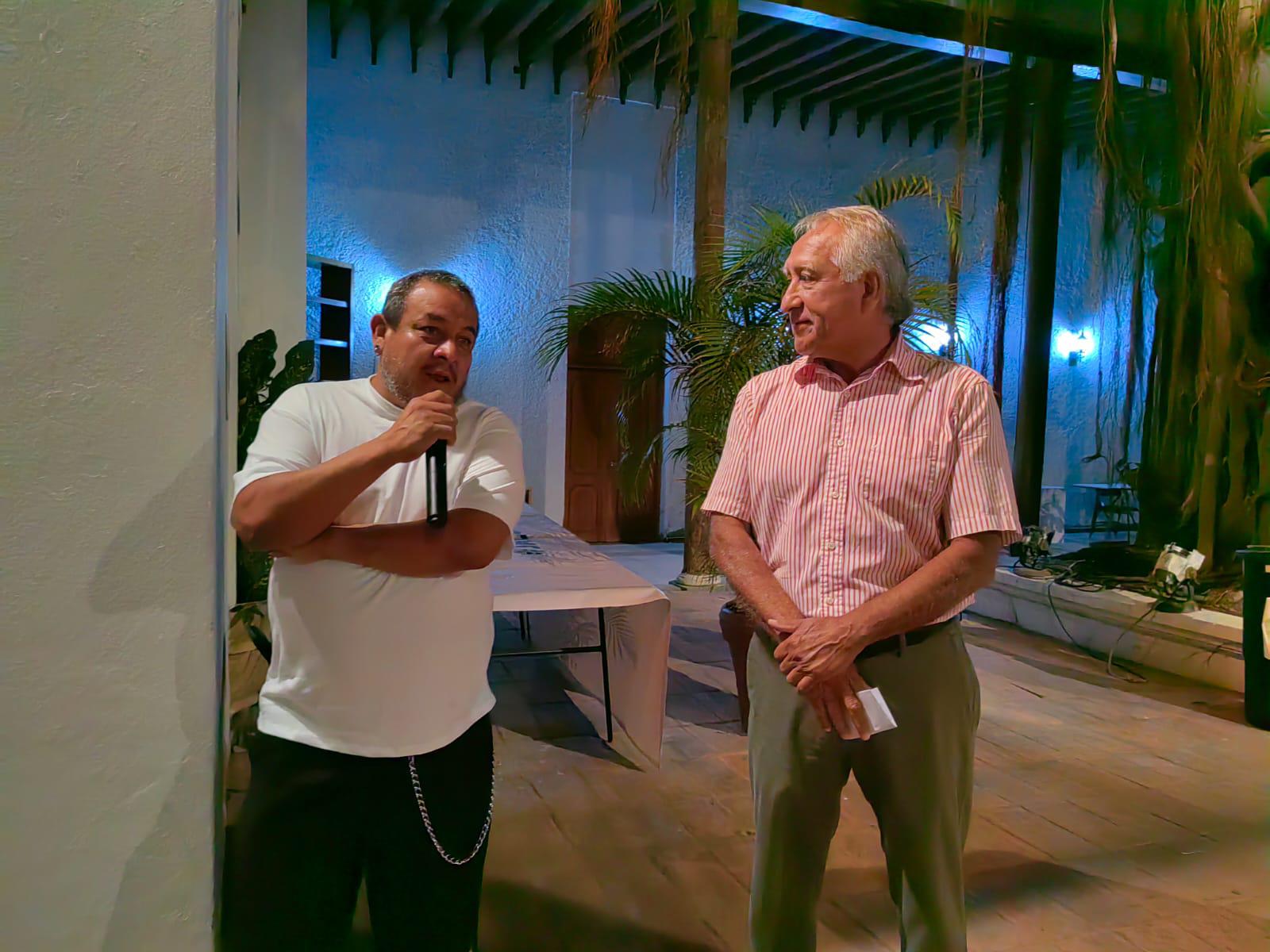 $!Saúl Tortolero agradeció el que se pueda exponer en Mazatlán esta obra.