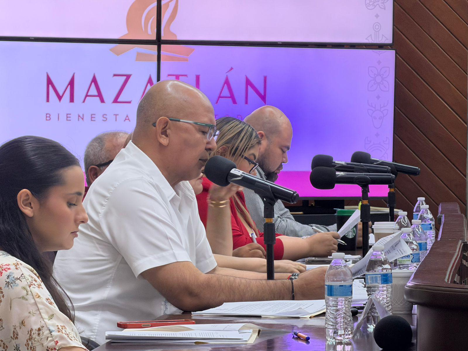 $!Cabildo de Mazatlán cita a comparecer a Tesorero por adeudo de $19.6 millones con proveedor médico