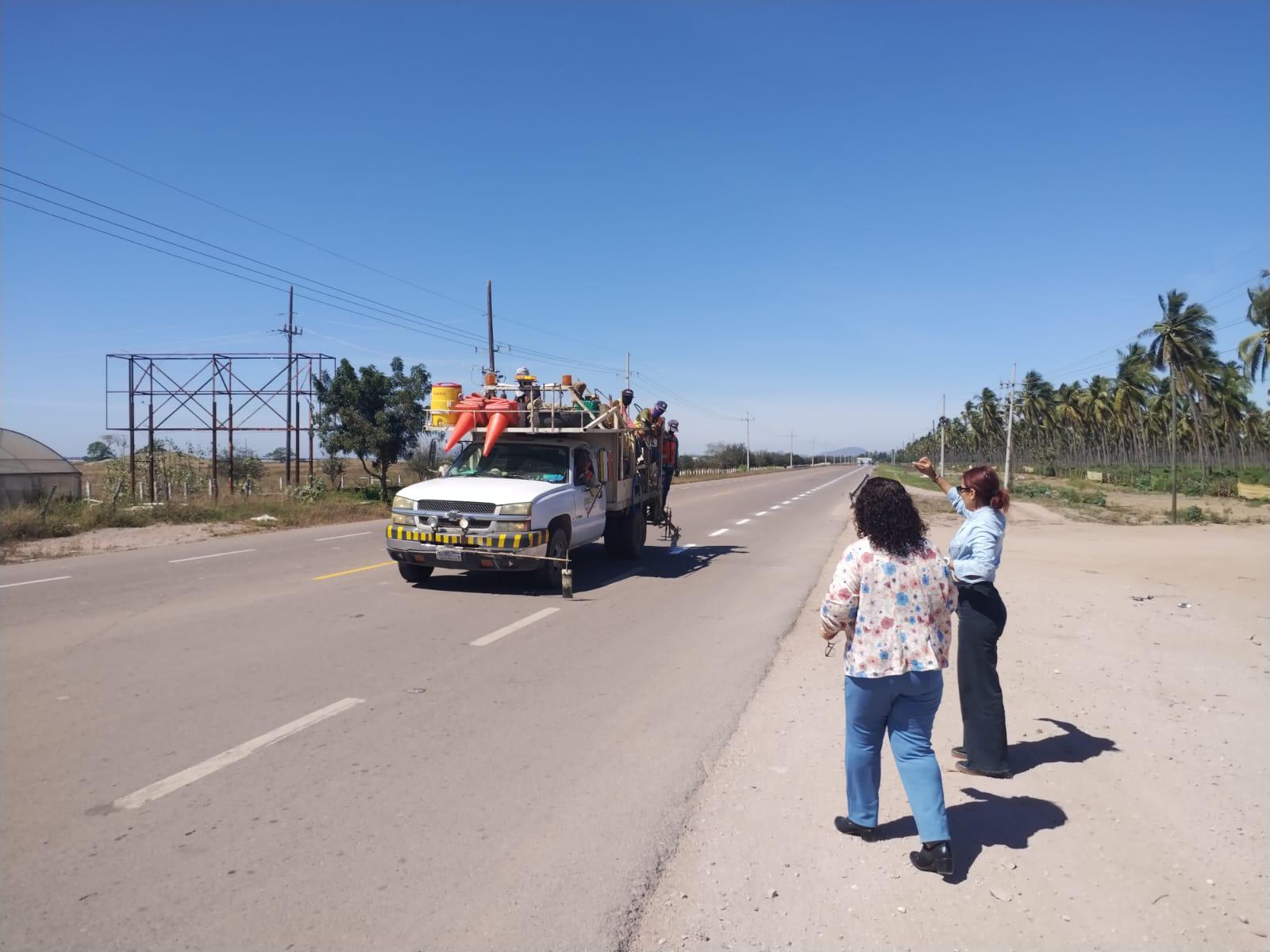 $!Hacen bacheo en carretera a Teacapán y en la México 15