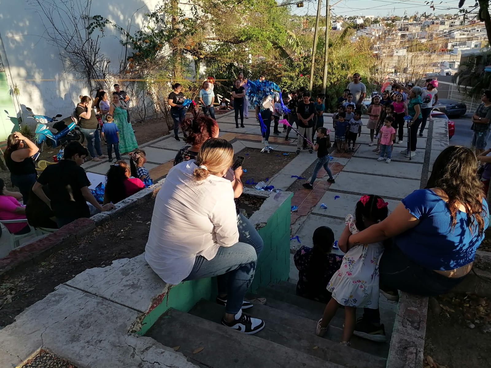 $!Vecinas de Cañadas, en Culiacán, defienden y cuidan el parque de la colonia