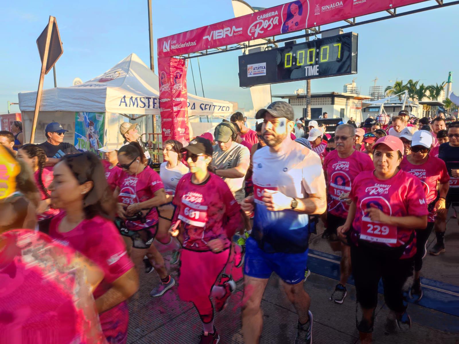 $!Solís y Leyva conquistan la Carrera Rosa, en Mazatlán