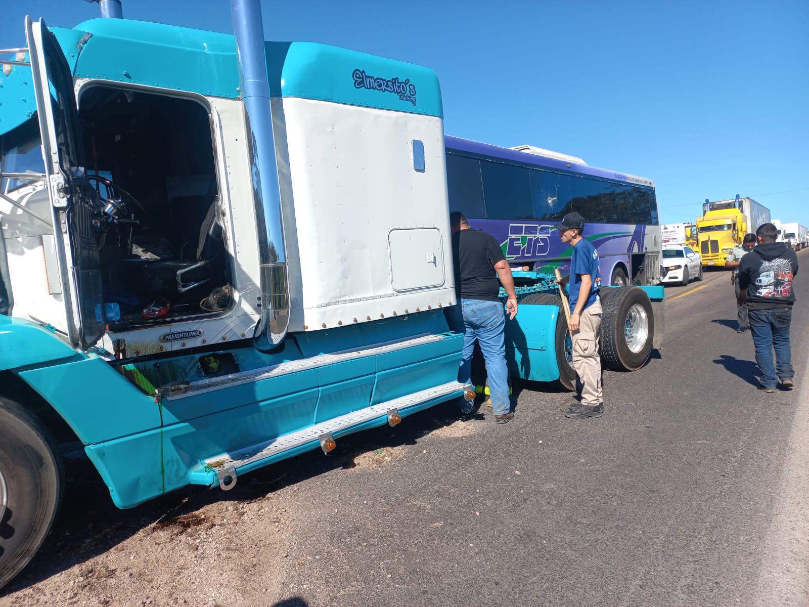 Se registra carambola a la salida norte de Escuinapa