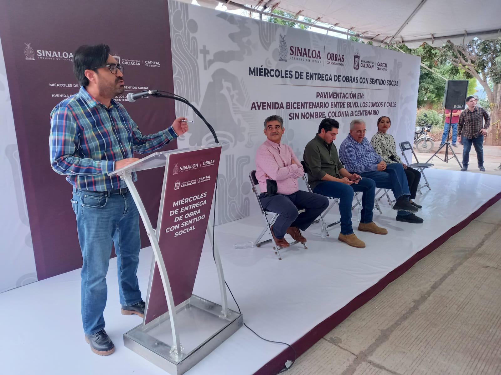 $!Después de 15 años, colonia Bicentenario de Culiacán tiene calle pavimentada