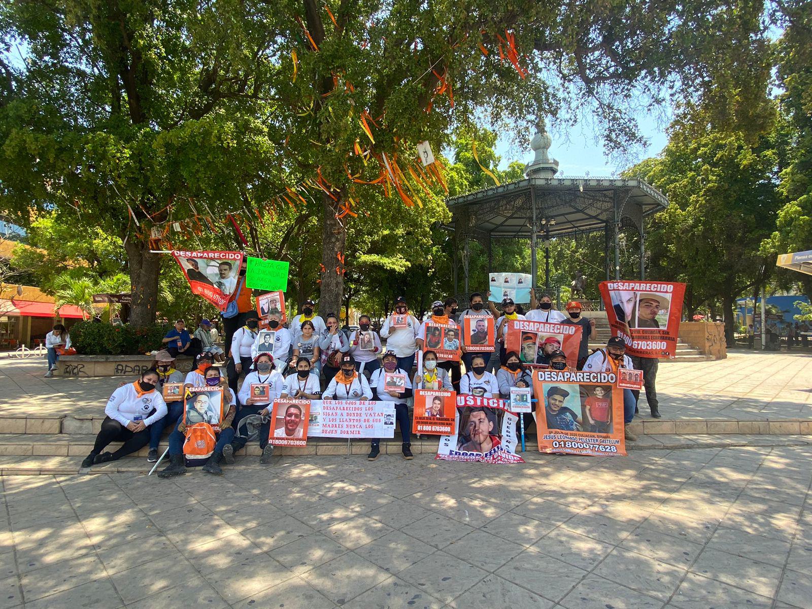$!Sabuesos Guerreras realiza memorial en Catedral de Culiacán por víctimas de desaparición forzada