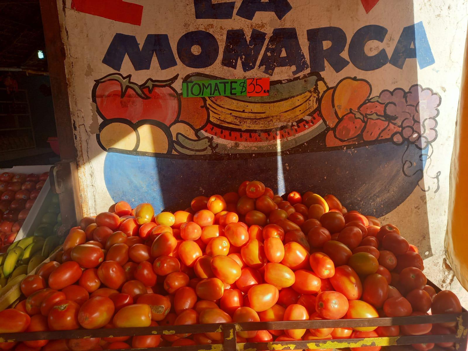 $!En Escuinapa encaran alza de precios de productos hortícolas y de la canasta básica