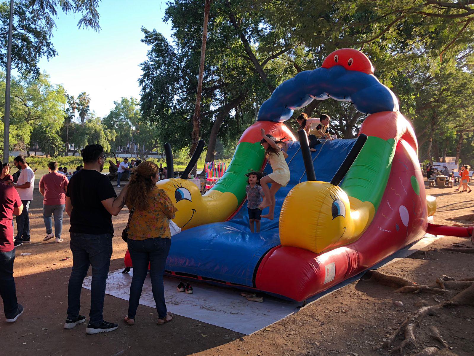 $!Familias disfrutan sus vacaciones a orillas del río Tamazula en Culiacán