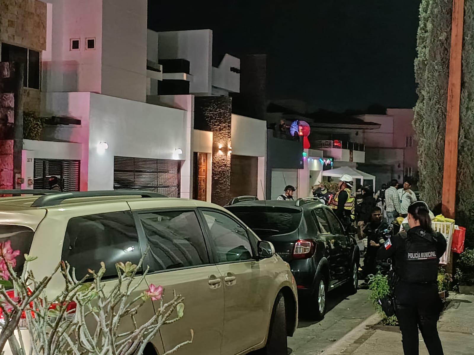 $!Vandalizan e incendian vivienda en el sector Tres Ríos, en Culiacán; mujer resulta herida