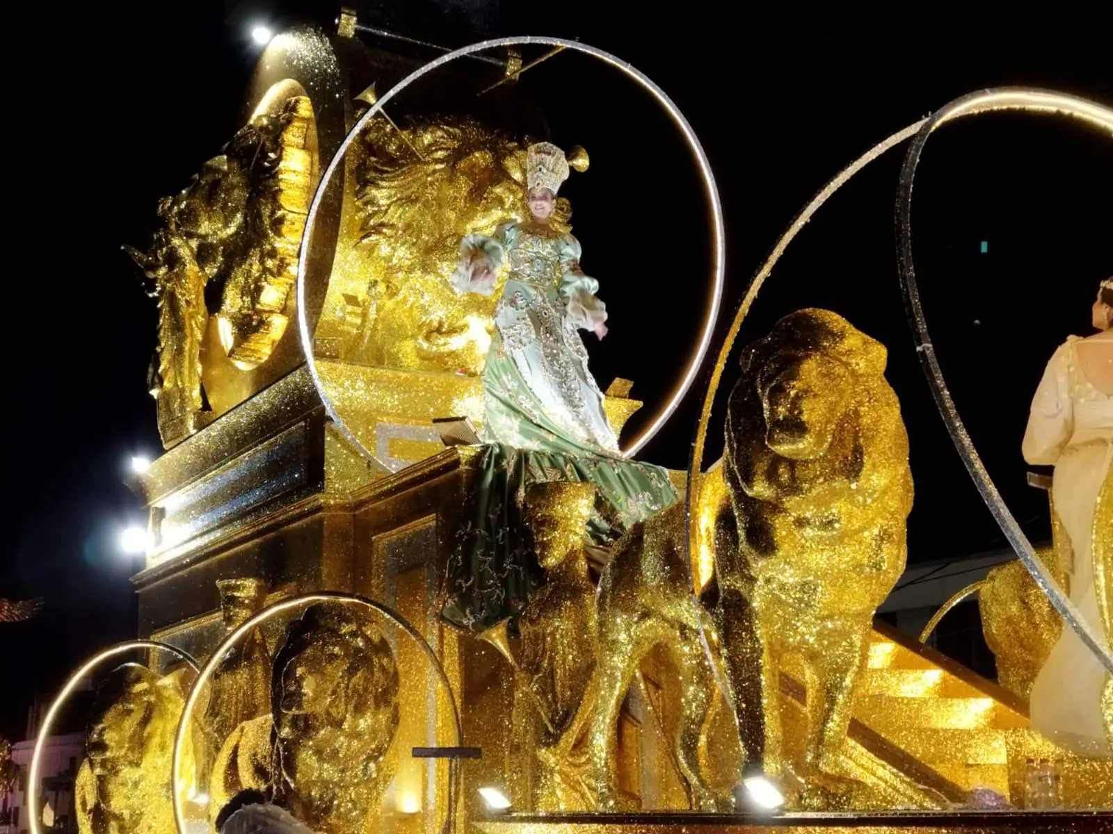 $!Cierran con fiesta y tradición el último desfile del Carnaval de Mazatlán 2026