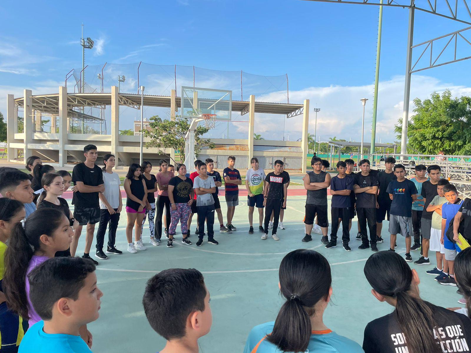 $!Inician karatecas de Mazatlán ciclo deportivo con evaluaciones físicas