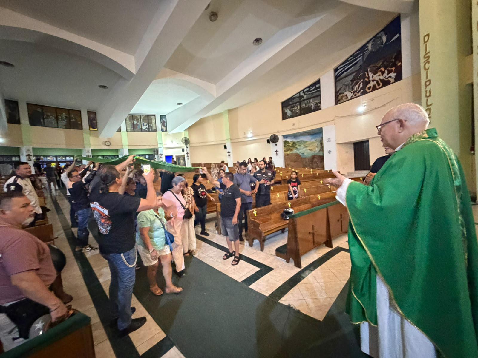 $!Celebran motociclistas misa y bendición de cascos por San Judas Tadeo en Mazatlán