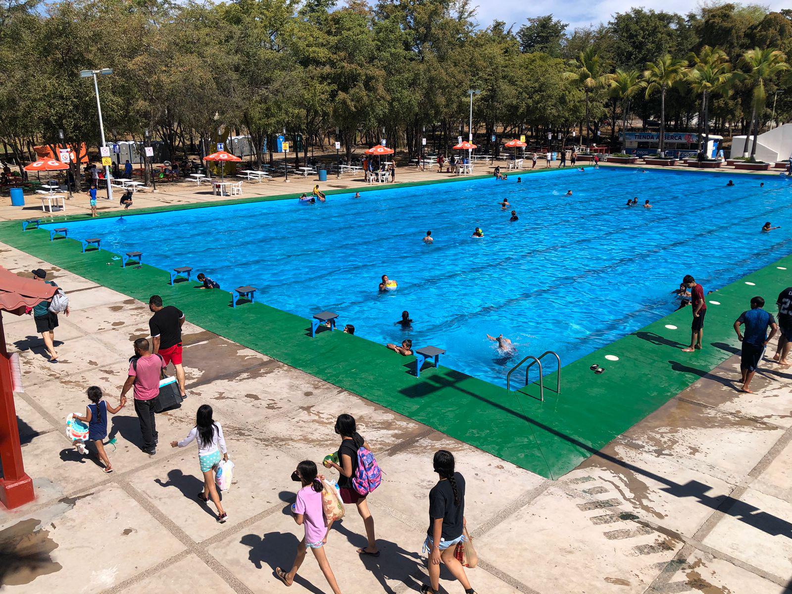 $!Cientos de familias disfrutan este sábado en el balneario del Parque Culiacán 87