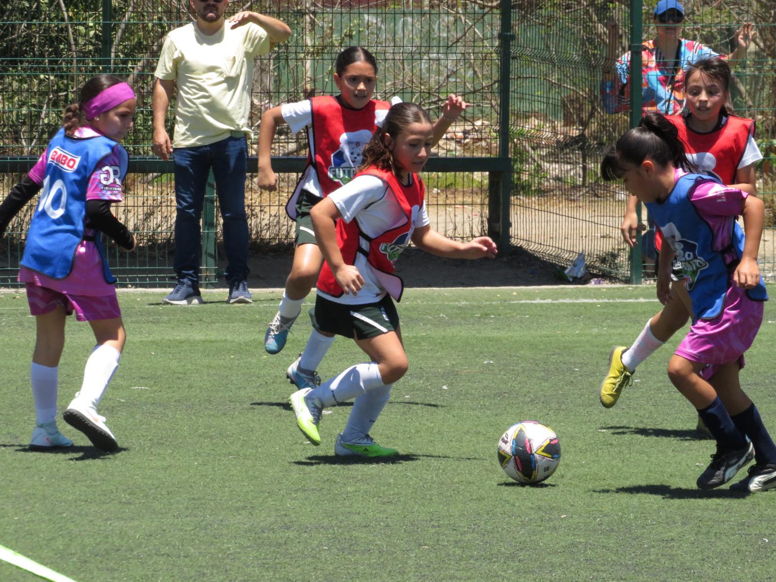 $!Avanza Colegio Montfort a cuartos de final en el Futbolito Bimbo
