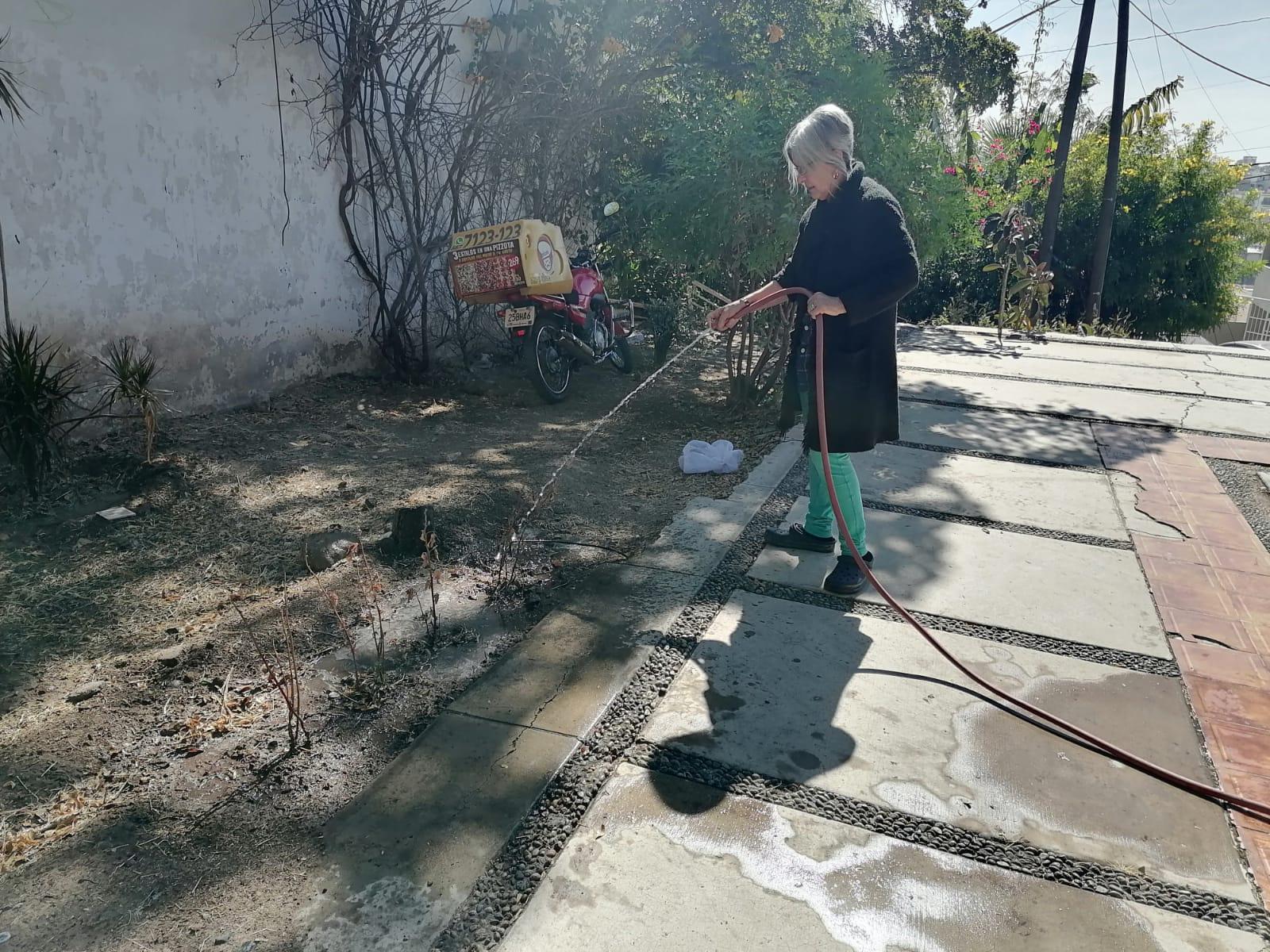 $!Vecinas de Cañadas, en Culiacán, defienden y cuidan el parque de la colonia