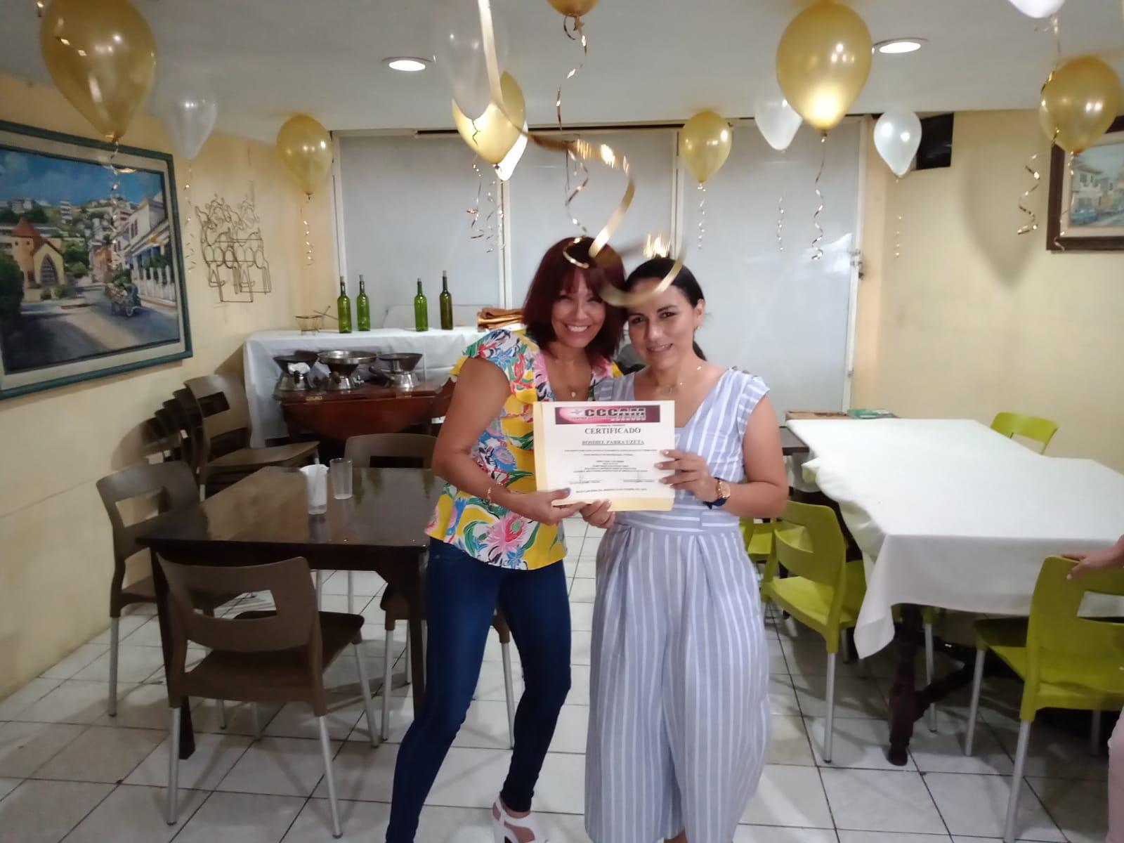 $!Cumplen instructoras de fitness en Mazatlán con certificación