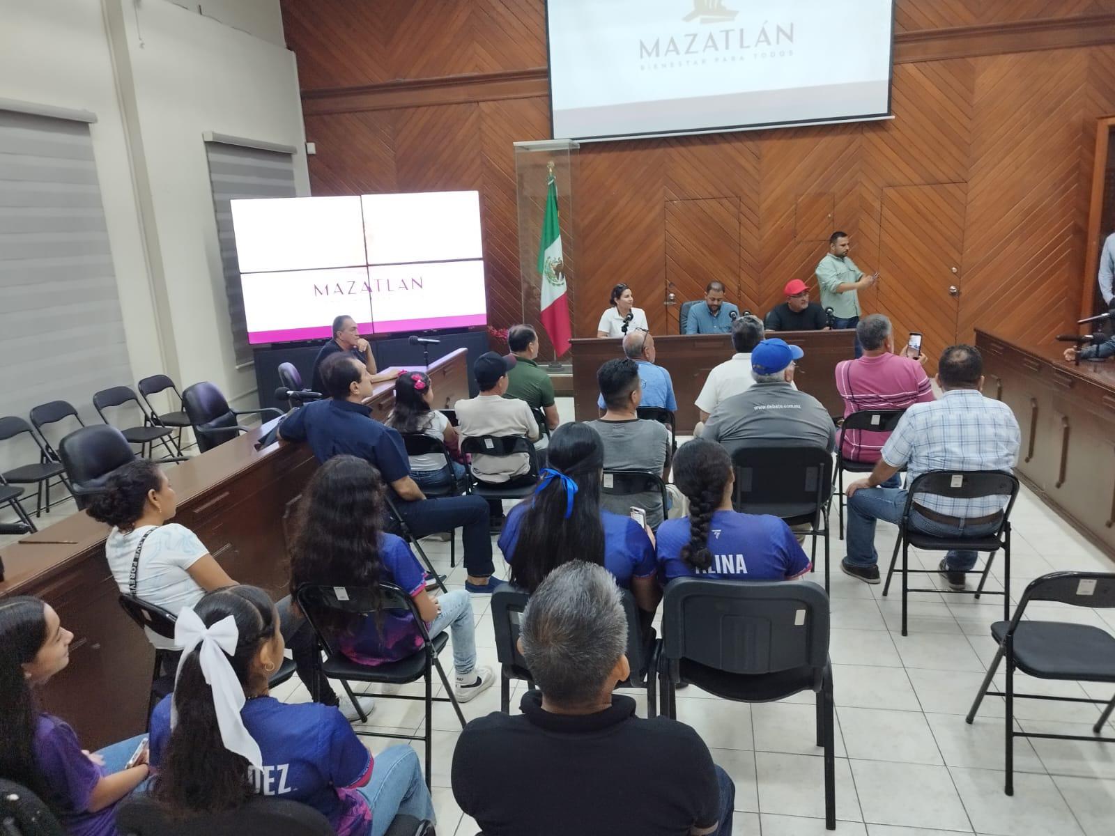 $!Proponen nombrar campo de futbol en Mazatlán en honor al profesor Cesáreo Álvarez González