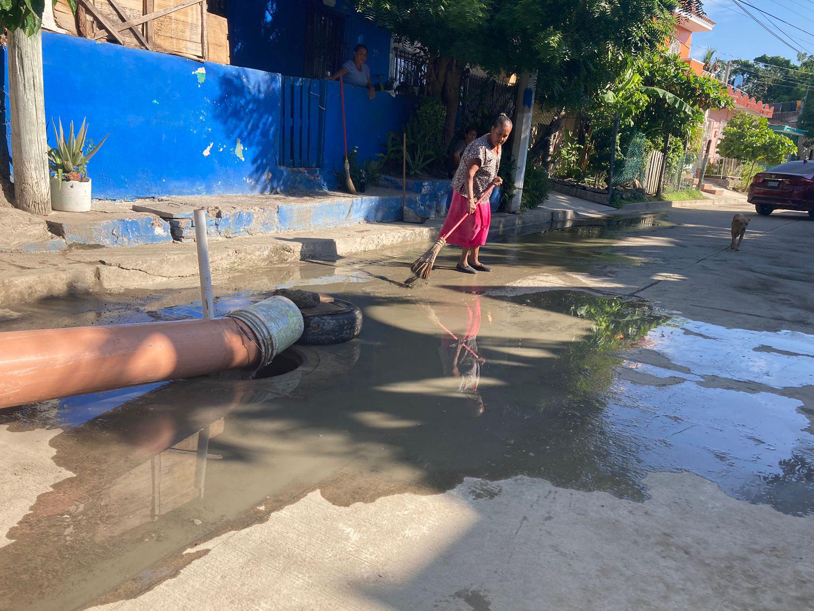 $!Invierten más de $8 millones en rehabilitar calle de la colonia Klein, en Mazatlán