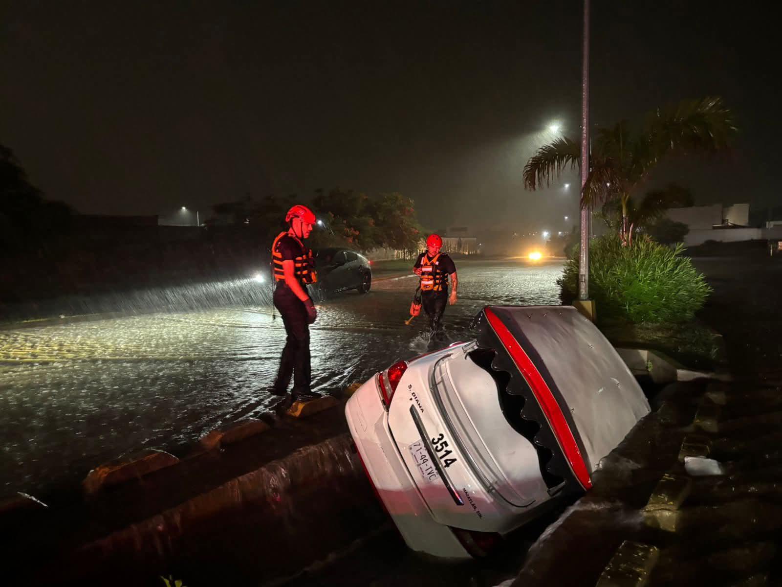 $!Azota ‘Ivo’ con lluvias, rayos e inundaciones a varios municipios de Sinaloa