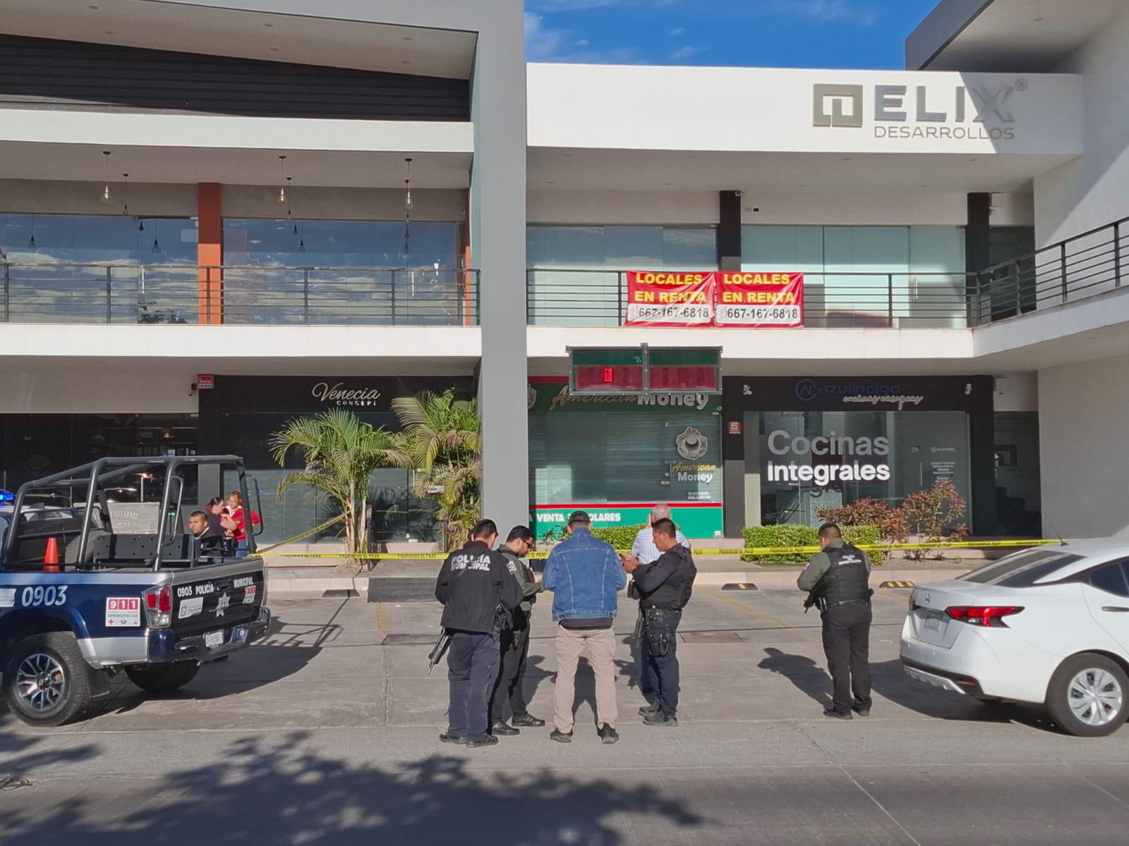 $!Matan a balazos al influencer Adal Peña en el sector Tres Ríos, en Culiacán