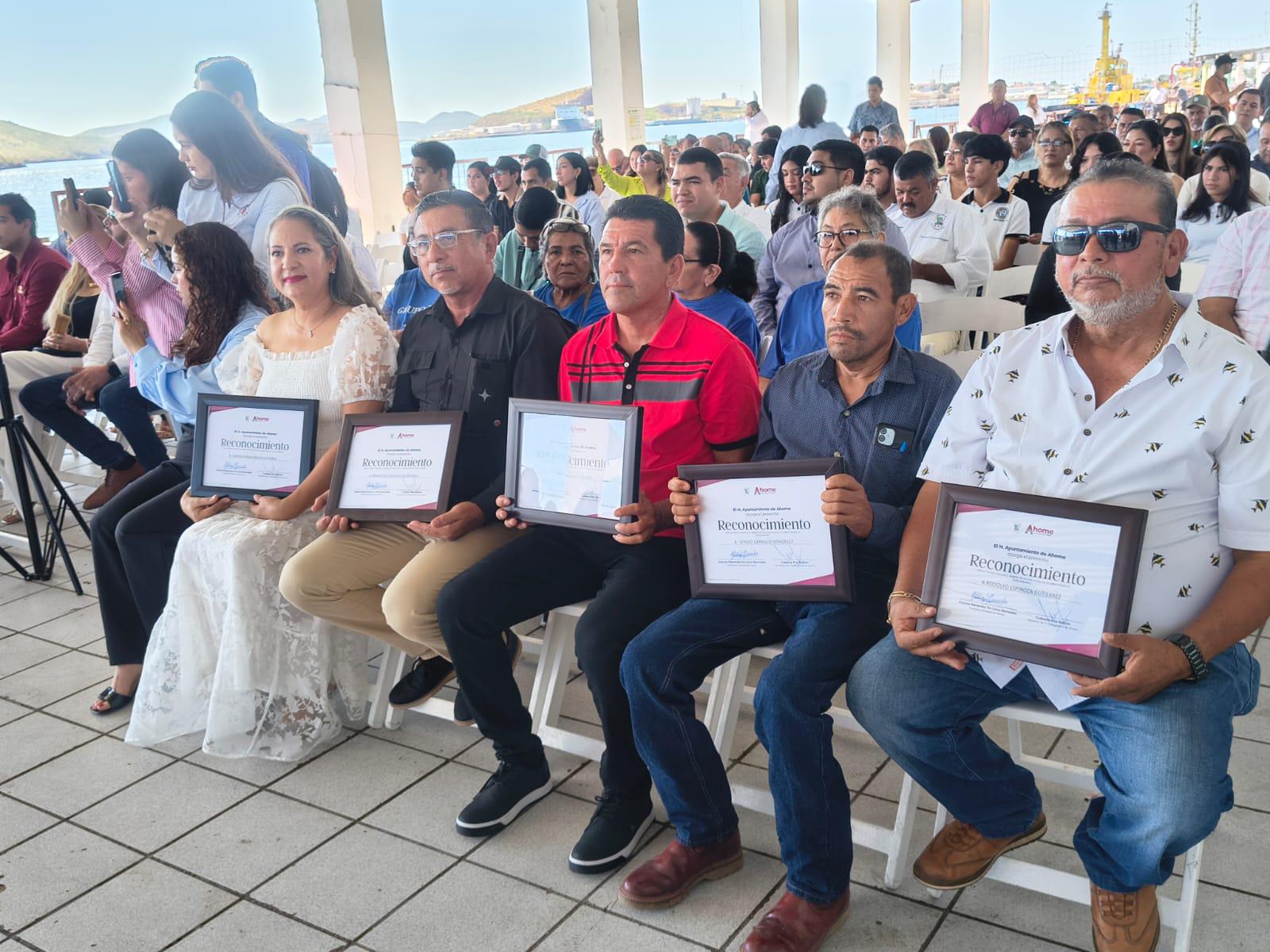 $!Traslada Cabildo de Ahome poderes a Topolobampo; celebran 139 aniversario del puerto