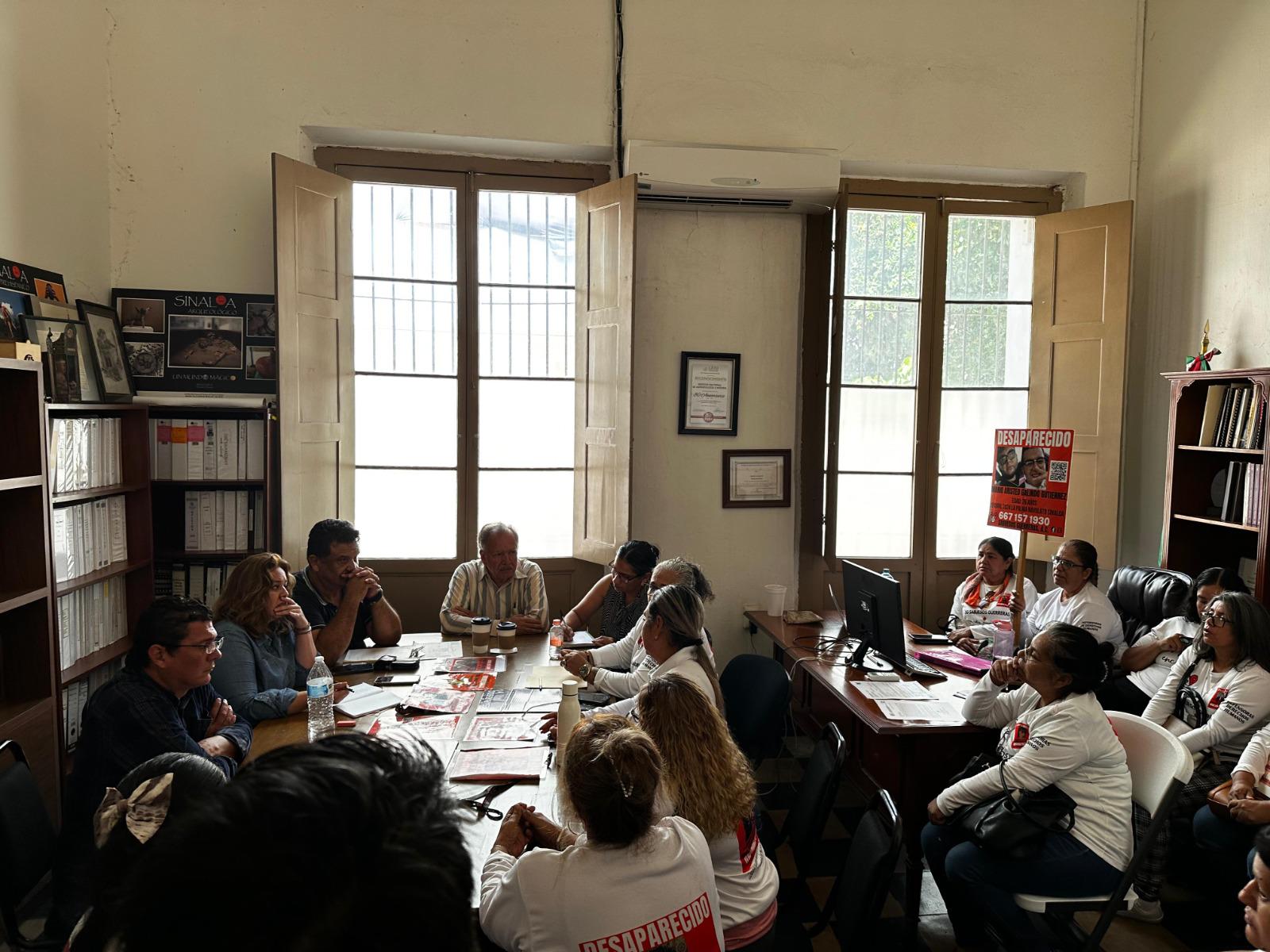 $!INAH aclara que buscó a Sabuesos Guerreras para colaborar en el mural de Catedral