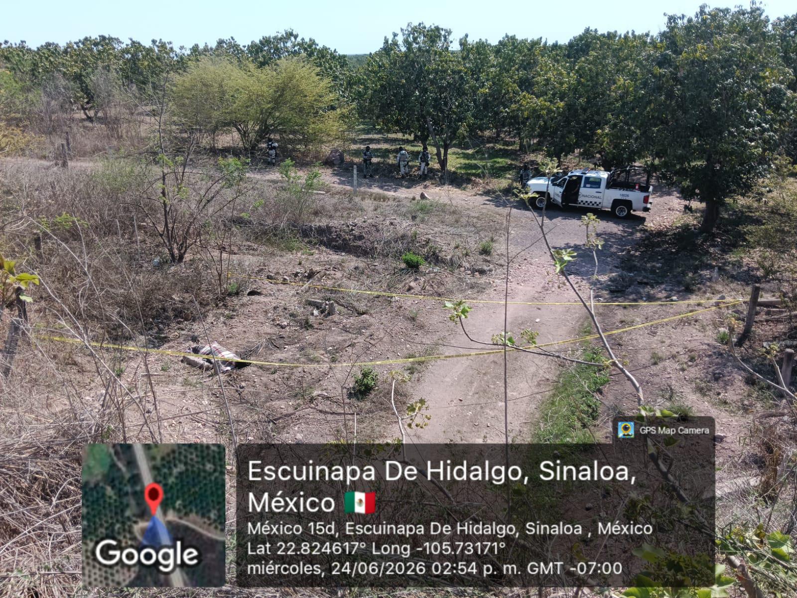 $!Hallan cuerpo de hombre con ropa táctica en autopista Mazatlán-Tepic