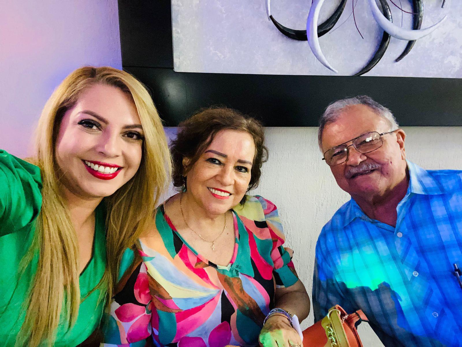 $!Michelle González, Eva de Zárate y Hugo Zárate.